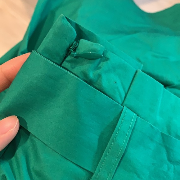 Green theory skirt with bow - Picture 6 of 6